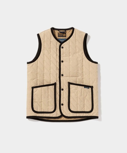LAVENHAM(ラベンハム)の「Jackman X Lavenham Bound Pocket Collarless Gilet Mens / ジャックマン バウンド ポケット カラーレス ジレ メンズ(ベスト・メンズ・ベージュ/チャコール・S/L/XL/M)」の4枚目の写真