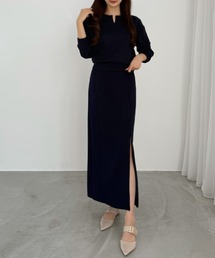 CENEA（セネア）の「キーネックトップス+裾ファスナーIラインスカート（セットアップ）」