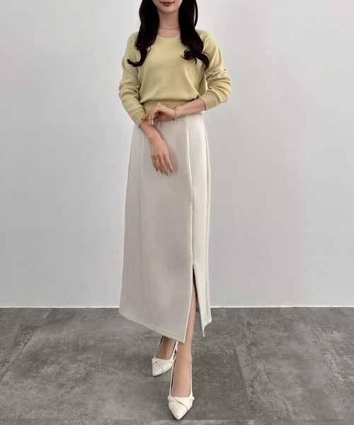 CENEA(セネア)の「キーネックトップス+裾ファスナーIラインスカート(セットアップ・レディース・チャコール/ブラック/アイボリー/ネイビー・SMALL/MEDIUM/LARGE/X-LARGE)」の14枚目の写真