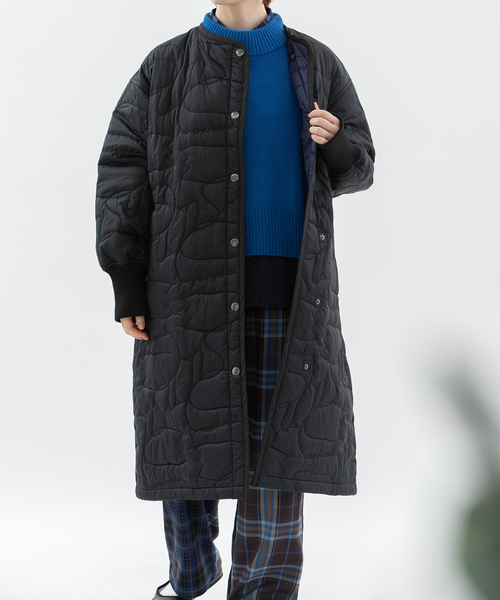 美品☆23区キルティングタフタ ロングコートノーカラー　ゴールドボタン 美品☆23区キルティングタフタ ロングコートノーカラー ゴールドボタン