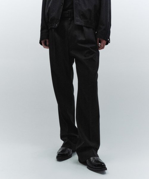 INSILENCE（インサイロンス）の「ベルト付きツーピンタックウールパンツ ブラック（スラックス・レディース・その他・LARGE/MEDIUM/SMALL）」の4枚目の写真