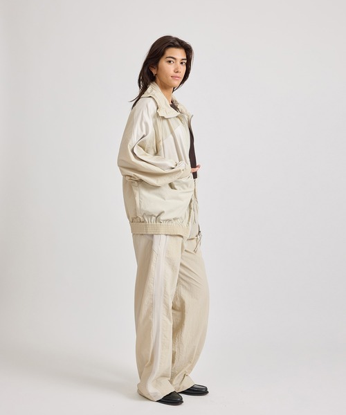 Saturdays NYC（サタデーズ ニューヨークシティ ）の「Edie Training Jacket  | WOMEN（セットアップ・レディース・キナリ/ネイビー・M/S）」の16枚目の写真