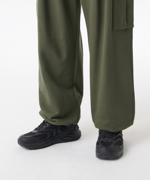 MUSINSA STANDARD（ムシンサスタンダード）の「ワンタックワイドカーゴスウェットパンツ [カーキ]（スウェットパンツ・メンズ・その他・SMALL/MEDIUM/LARGE/X-LARGE/XX-LARGE）」の8枚目の写真