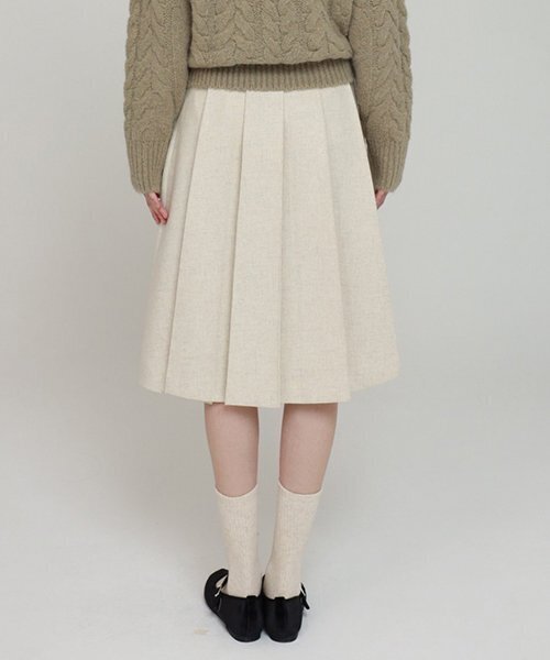 LINGSEOUL(リングソウル)の「wool pintuck skirt-ivory(スカート・レディース・その他・SMALL/MEDIUM)」の2枚目の写真