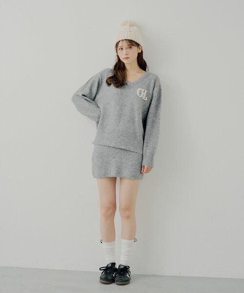 セットアップ対応】胸ロゴVネックルーズニット（ニット/セーター