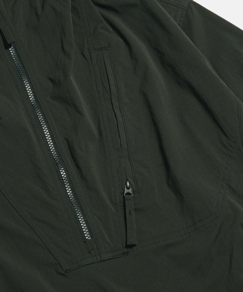 ESPIONAGE(エスピオナジ)の「PCU Level 4 Pullover Jacket Ink Black(ナイロンジャケット・レディース・その他・MEDIUM/LARGE/X-LARGE)」の6枚目の写真