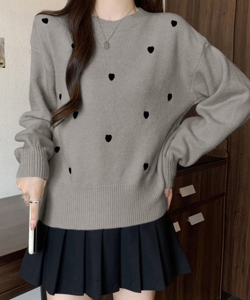 Miniministore(ミニミニストア)の「クルーネックハート柄ニットセーター韓国風(ニット/セーター・レディース・ブラウン/グレー/オフホワイト/ブラック/ベージュ/モカ・FREE)」の11枚目の写真