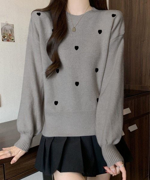 Miniministore(ミニミニストア)の「クルーネックハート柄ニットセーター韓国風(ニット/セーター・レディース・ブラウン/グレー/オフホワイト/ブラック/ベージュ/モカ・FREE)」の12枚目の写真