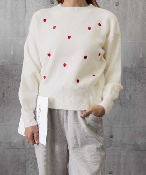Miniministore(ミニミニストア)の「クルーネックハート柄ニットセーター韓国風(ニット/セーター・レディース・ブラウン/グレー/オフホワイト/ブラック/ベージュ/モカ・FREE)」の22枚目の写真