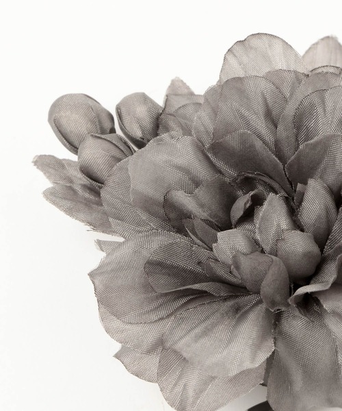 LEPSIM(レプシィム)の「【入卒式/セレモニー】フラワーコサージュ 604404(ブローチ/コサージュ・レディース・グレー/ライトベージュ/ネイビー・ONE SIZE)」の15枚目の写真