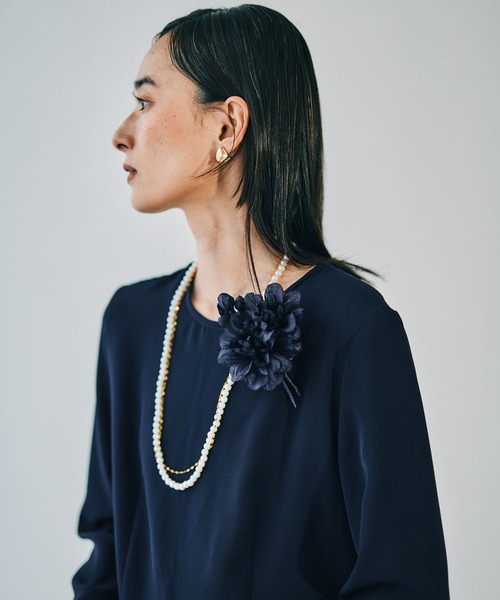 LEPSIM（レプシィム）の「【入卒式／セレモニー】フラワーコサージュ　604404（ブローチ/コサージュ・レディース・グレー/ネイビー/ライトベージュ・ONE SIZE）」の22枚目の写真