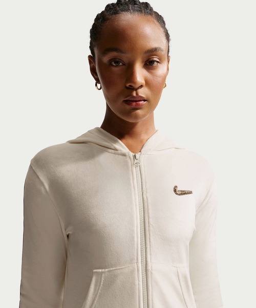 NIKE(ナイキ)の「NIKE W NSW TRND VLR FZ HD LS TOP / ナイキ ウィメンズ NSW TRND VLR FZ HD L/S トップ 【SP】(パーカー・レディース・アイボリー/ブラウン/レッド・S/M/L)」の14枚目の写真