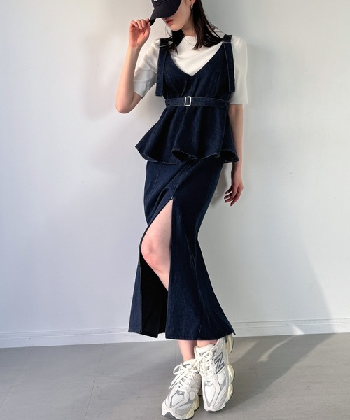 junoah（ジュノア）の「デニムVネックペプラムキャミワンピース（ワンピース・レディース・ブルー/ブラック/ダークブルー・LARGE/MEDIUM/SMALL）」の10枚目の写真