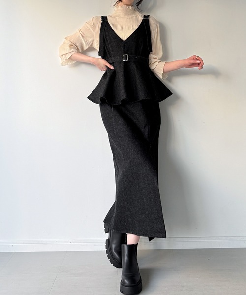 junoah（ジュノア）の「デニムVネックペプラムキャミワンピース（ワンピース・レディース・ブルー/ブラック/ダークブルー・LARGE/MEDIUM/SMALL）」の16枚目の写真