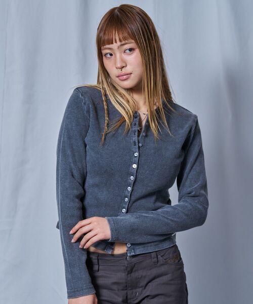 SEQUENZ(シークエンズ)の「※WEB限定 / シルバープレート / レディースフィットカーディガン /sqnz fit cardigan(Tシャツ/カットソー・レディース・ライトグレー/ネイビー/バーガンディー/ブラック・MEDIUM/SMALL)」の19枚目の写真