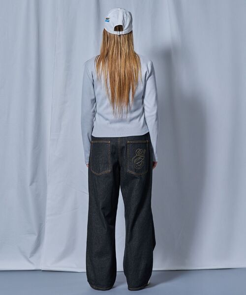 SEQUENZ(シークエンズ)の「※WEB限定 / シルバープレート / レディースフィットカーディガン /sqnz fit cardigan(Tシャツ/カットソー・レディース・ライトグレー/ネイビー/バーガンディー/ブラック・MEDIUM/SMALL)」の9枚目の写真