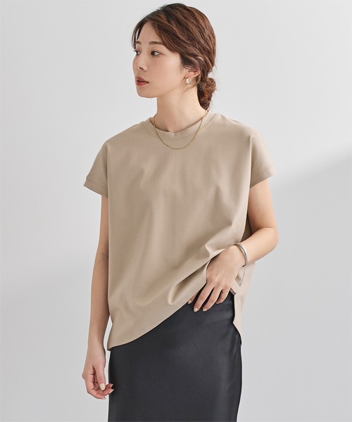 UR'S（ユアーズ）の「機能性カットソーフレンチスリーブトップス（Tシャツ/カットソー・レディース・ホワイト/チャコール/グレイッシュベージュ/ブラック・S/L/M）」の4枚目の写真