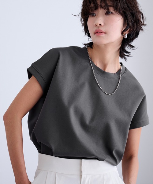 UR'S（ユアーズ）の「機能性カットソーフレンチスリーブトップス（Tシャツ/カットソー・レディース・ホワイト/チャコール/グレイッシュベージュ/ブラック・S/L/M）」の17枚目の写真