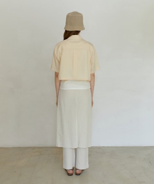 UNNOUT(アナウト)の「POCKET CROP SHIRT - BUTTER(シャツ/ブラウス・レディース・その他・ONE SIZE)」の6枚目の写真