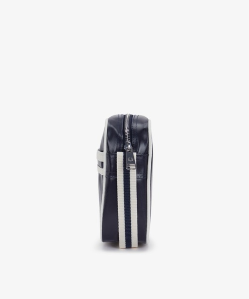 FRED PERRY(フレッドペリー)の「Classic Mini Shoulder Bag/クラシックミニショルダーバッグ(ショルダーバッグ・メンズ・ブラック/ネイビー・ONE SIZE)」の9枚目の写真