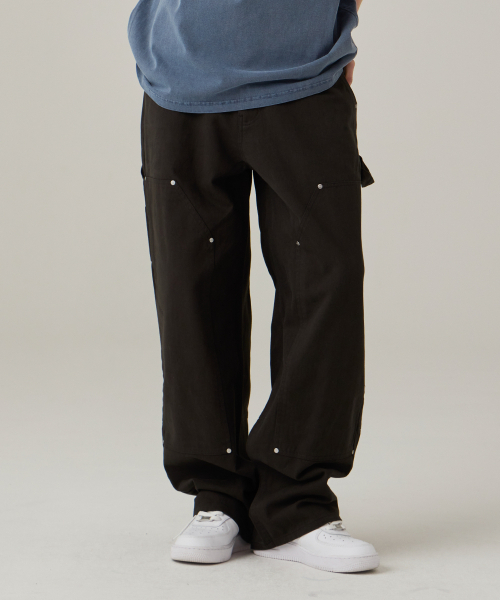 URBANAGE（アーバンエイジ）の「コットンカーペンターワイドパンツチャコール（その他パンツ・レディース・その他・SMALL/MEDIUM/LARGE/X-LARGE）」の2枚目の写真