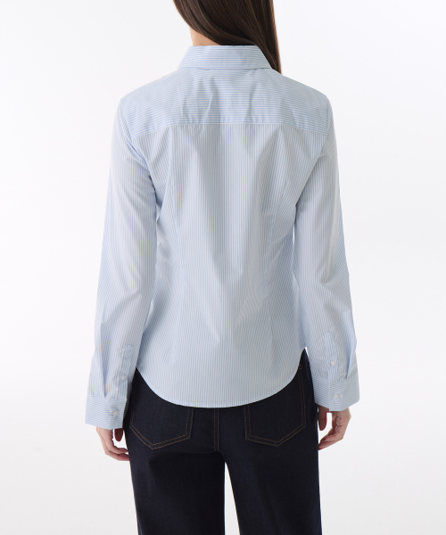 MUSINSA STANDARD WOMAN（ムシンサスタンダードウーマン）の「ウィメンズストライプスリムフィットシャツ[スカイブルー]（シャツ/ブラウス・レディース・その他・SMALL/MEDIUM/LARGE/X-SMALL）」の6枚目の写真