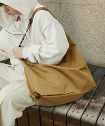 MOIN（モイン）の「デイリーソフトショルダーバッグ/A4、PC収納可能（ショルダーバッグ）」