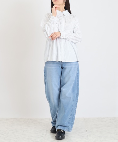 TRUDEA（トルディア）の「シャーリングシャツ(ストライプ・無地)（シャツ/ブラウス・レディース・アイボリー/サックスブルー/その他・MEDIUM）」の8枚目の写真