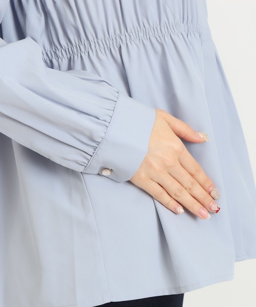 TRUDEA（トルディア）の「シャーリングシャツ(ストライプ・無地)（シャツ/ブラウス・レディース・アイボリー/サックスブルー/その他・MEDIUM）」の21枚目の写真