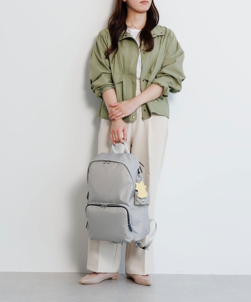 ace.(エース)の「リュックサック フィカス 20L ace.×HAyU 19105(バックパック/リュック・レディース・ブラック/ライトグレー/チャコール・FREE)」の6枚目の写真