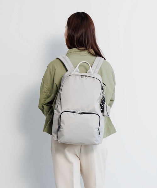 ace.(エース)の「リュックサック フィカス 20L ace.×HAyU 19105(バックパック/リュック・レディース・ブラック/ライトグレー/チャコール・FREE)」の7枚目の写真