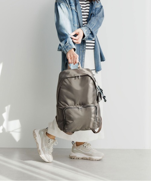 ace.(エース)の「リュックサック フィカス 20L ace.×HAyU 19105(バックパック/リュック・レディース・ブラック/ライトグレー/チャコール・FREE)」の8枚目の写真