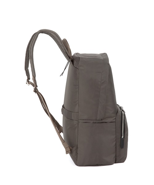 ace.(エース)の「リュックサック フィカス 20L ace.×HAyU 19105(バックパック/リュック・レディース・ブラック/ライトグレー/チャコール・FREE)」の15枚目の写真