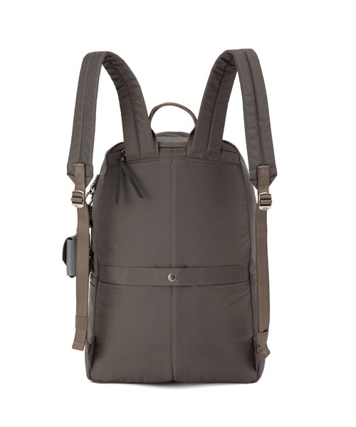 ace.(エース)の「リュックサック フィカス 20L ace.×HAyU 19105(バックパック/リュック・レディース・ブラック/ライトグレー/チャコール・FREE)」の16枚目の写真