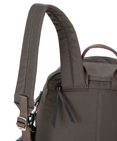 ace.(エース)の「リュックサック フィカス 20L ace.×HAyU 19105(バックパック/リュック・レディース・ブラック/ライトグレー/チャコール・FREE)」の20枚目の写真