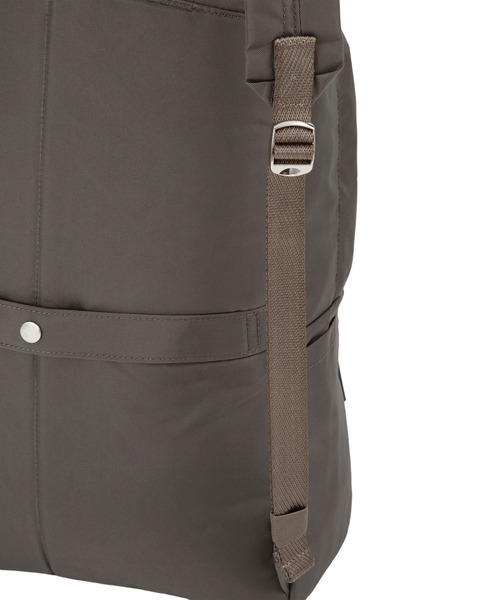 ace.(エース)の「リュックサック フィカス 20L ace.×HAyU 19105(バックパック/リュック・レディース・ブラック/ライトグレー/チャコール・FREE)」の21枚目の写真