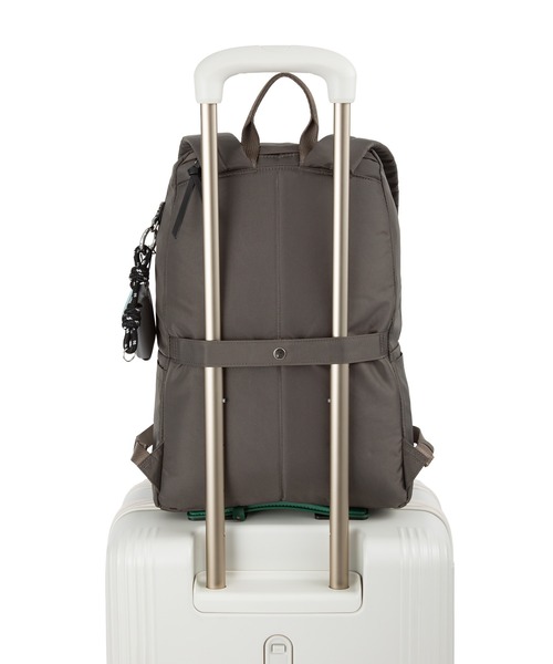 ace.(エース)の「リュックサック フィカス 20L ace.×HAyU 19105(バックパック/リュック・レディース・ブラック/ライトグレー/チャコール・FREE)」の22枚目の写真