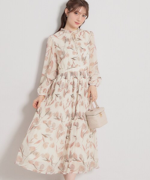 couture brooch(クチュールブローチ)の「【洗える・着映え】チューリップ柄 ワンピース(ワンピース・レディース・オフホワイト・36/38/40/42)」の5枚目の写真