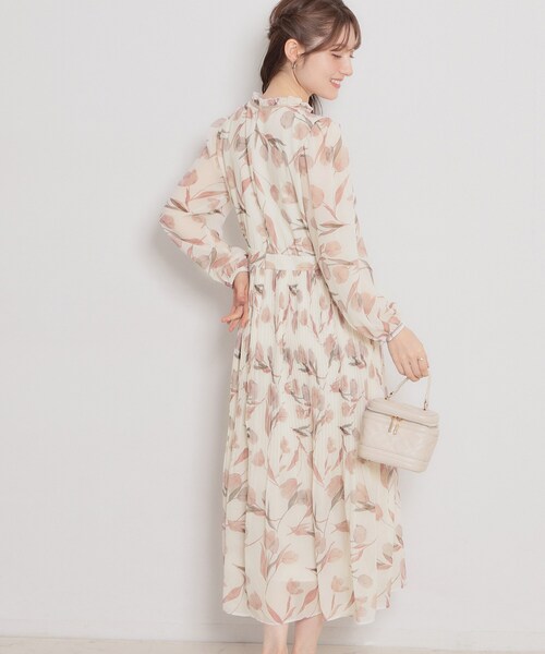 couture brooch(クチュールブローチ)の「【洗える・着映え】チューリップ柄 ワンピース(ワンピース・レディース・オフホワイト・36/38/40/42)」の6枚目の写真