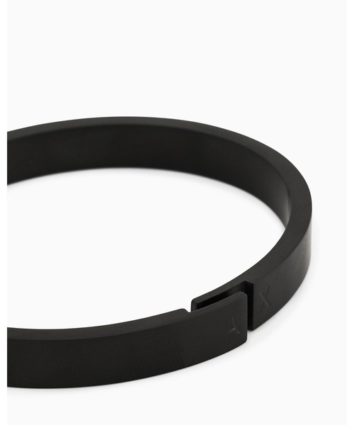 ARMANI EXCHANGE(アルマーニエクスチェンジ)の「【A|X アルマーニ エクスチェンジ】ステンレススチール バングル(Black)_AXG0173001(バングル/リストバンド・メンズ・その他1・FREE)」の2枚目の写真
