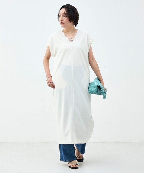 Rie Miller(リエミラー)の「ウォッシャブル袖口リブマキシ丈ワンピースジョーゼットダンボール(ワンピース・レディース・ブラック/オフホワイト・38)」の3枚目の写真