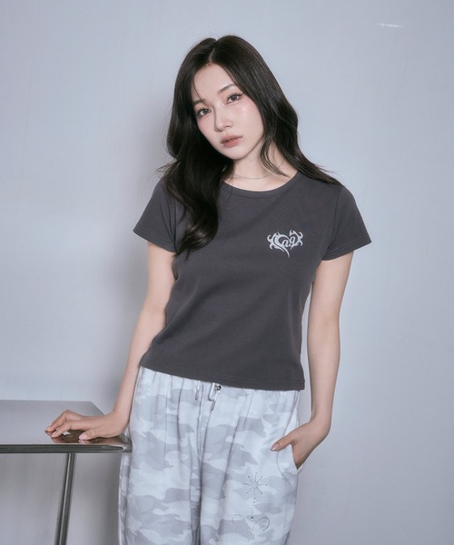 ANDGEEBEE（アンジービー）の「レースハートTシャツ（Tシャツ/カットソー・レディース・チャコールグレー/ブラック/ホワイト・SMALL/X-LARGE）」の8枚目の写真