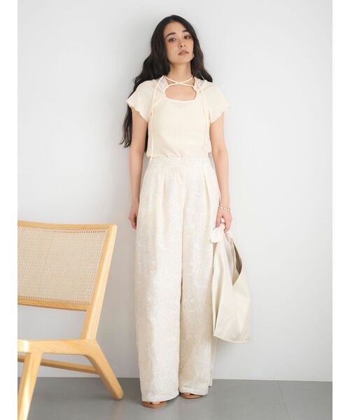 Ungrid(アングリッド)の「リボンデザインフェイクレザーバッグ(ハンドバッグ・レディース・オフホワイト/ブラック・FREE)」の5枚目の写真