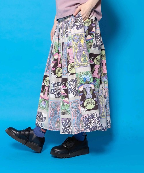 ScoLar（スカラー）の「ScoLar(スカラー) 蝶々とキノコのコラージュ柄スカート（スカート・レディース・アイボリー/パープル・MEDIUM）」の12枚目の写真
