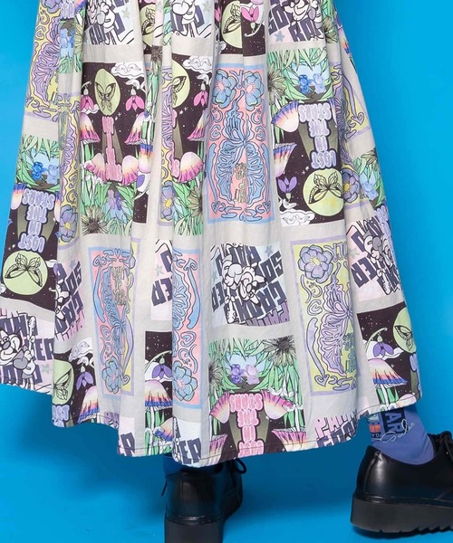 ScoLar（スカラー）の「ScoLar(スカラー) 蝶々とキノコのコラージュ柄スカート（スカート・レディース・アイボリー/パープル・MEDIUM）」の13枚目の写真