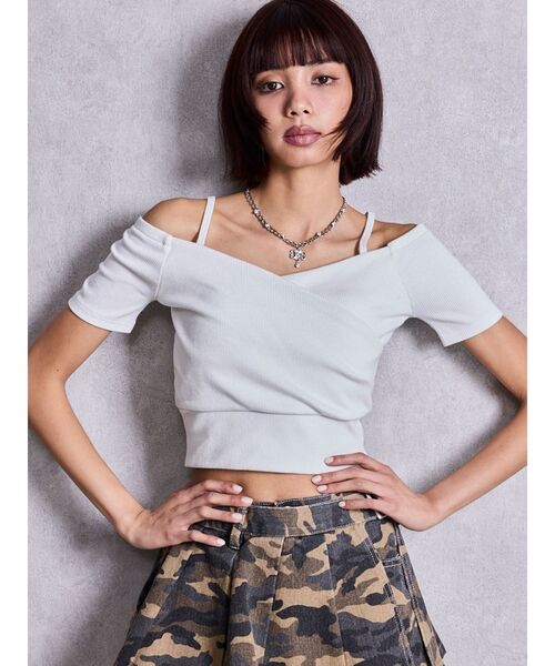 GYDA(ジェイダ)の「ラメテレコハーフスリーブカシュクールオフショルショートトップス(Tシャツ/カットソー・レディース・オフホワイト/グレー/ブラック・FREE)」の2枚目の写真