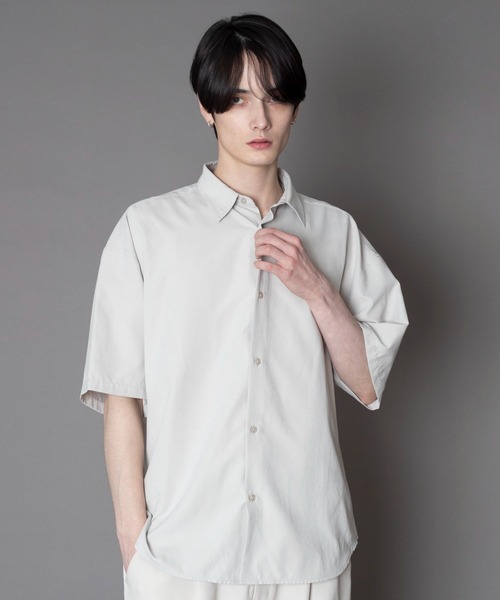 BROWNY(ブラウニー)の「BROWNY/アイススウェードシャツ(シャツ/ブラウス・メンズ・ライトベージュ/チャコール・MEDIUM/LARGE)」の1枚目の写真