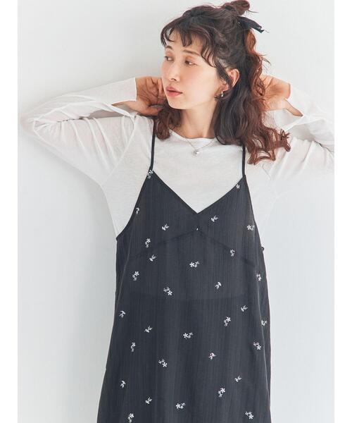 Samansa Mos2(サマンサ モスモス)の「シアー楊柳刺繍キャミソールワンピース(ワンピース・レディース・オフホワイト/ブラック/ミント・F)」の5枚目の写真