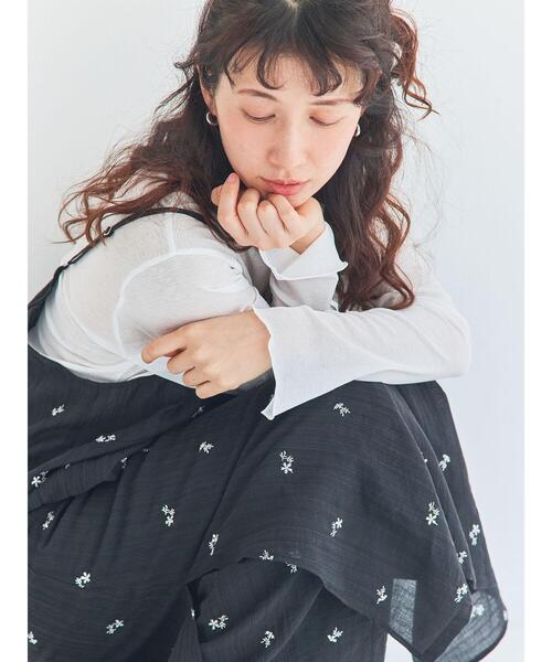 Samansa Mos2(サマンサ モスモス)の「シアー楊柳刺繍キャミソールワンピース(ワンピース・レディース・オフホワイト/ブラック/ミント・F)」の6枚目の写真