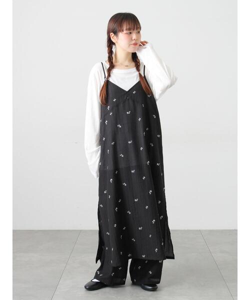 Samansa Mos2(サマンサ モスモス)の「シアー楊柳刺繍キャミソールワンピース(ワンピース・レディース・オフホワイト/ブラック/ミント・F)」の9枚目の写真